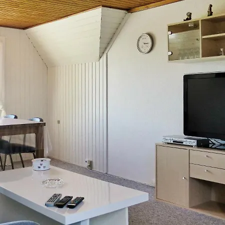 Two-bedroom Holiday In 5 レムヴィー