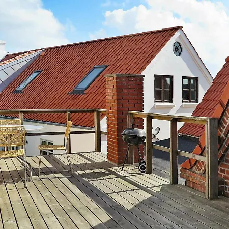 Two-bedroom Holiday In 5